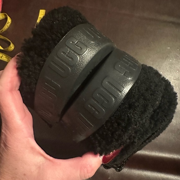 Ugg slip ons - Picture 7 of 10